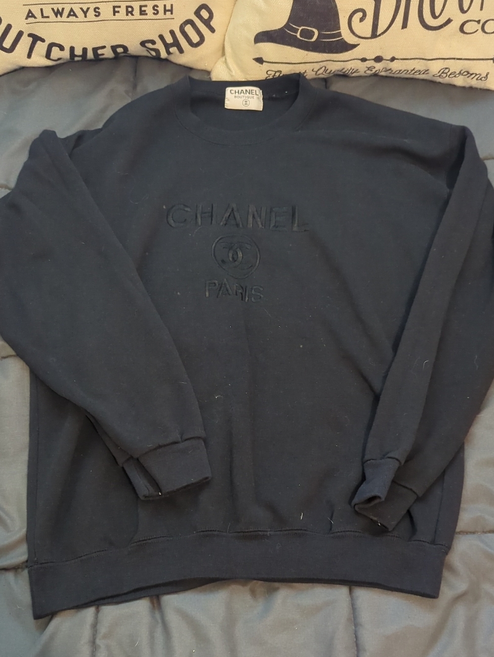 CHANEL‎ Black Embroidered Logo Crewneck Sweater Size Small-Medium
